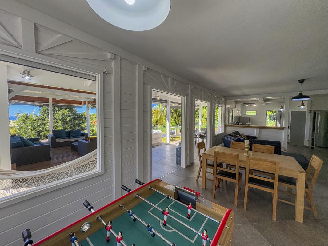 17.Location villa jacuzzi Saint Claude Guadeloupe_Salon